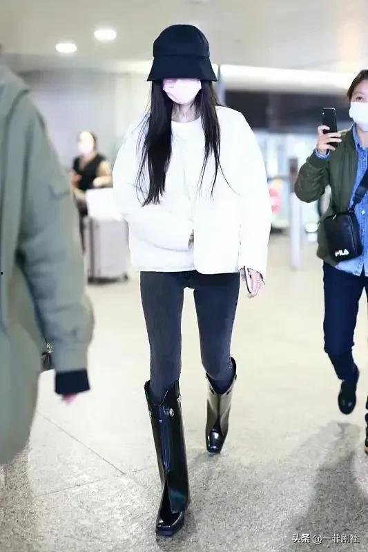 娱乐吃瓜酱衣服尺寸,揭秘明星衣橱，揭秘衣服尺寸背后的秘密