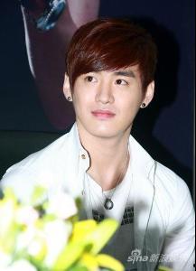 韩国娱乐圈签约,明星签约背后的风云变幻